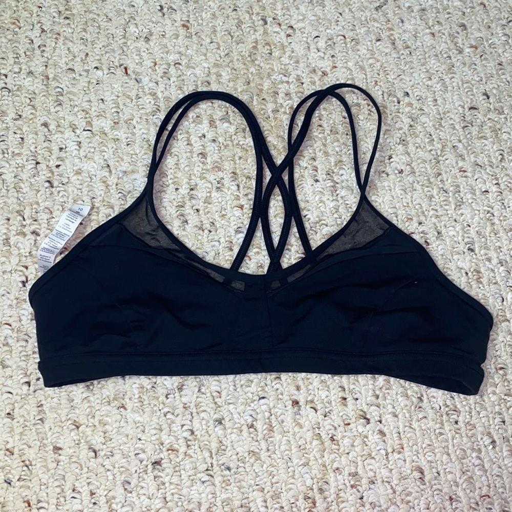 Lululemon sports bra